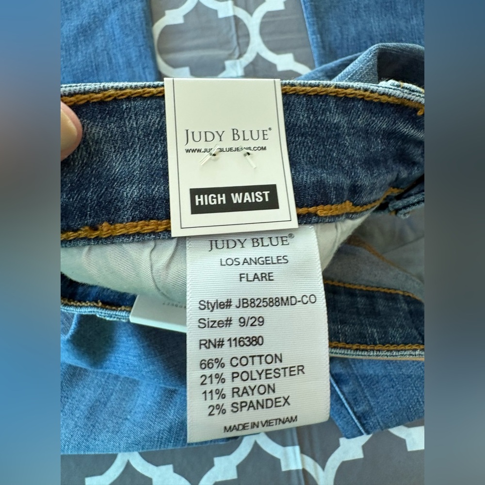 JUDY BLUE High-Rise Flare Leg Women's Jeans NWT - Picture 7 of 8